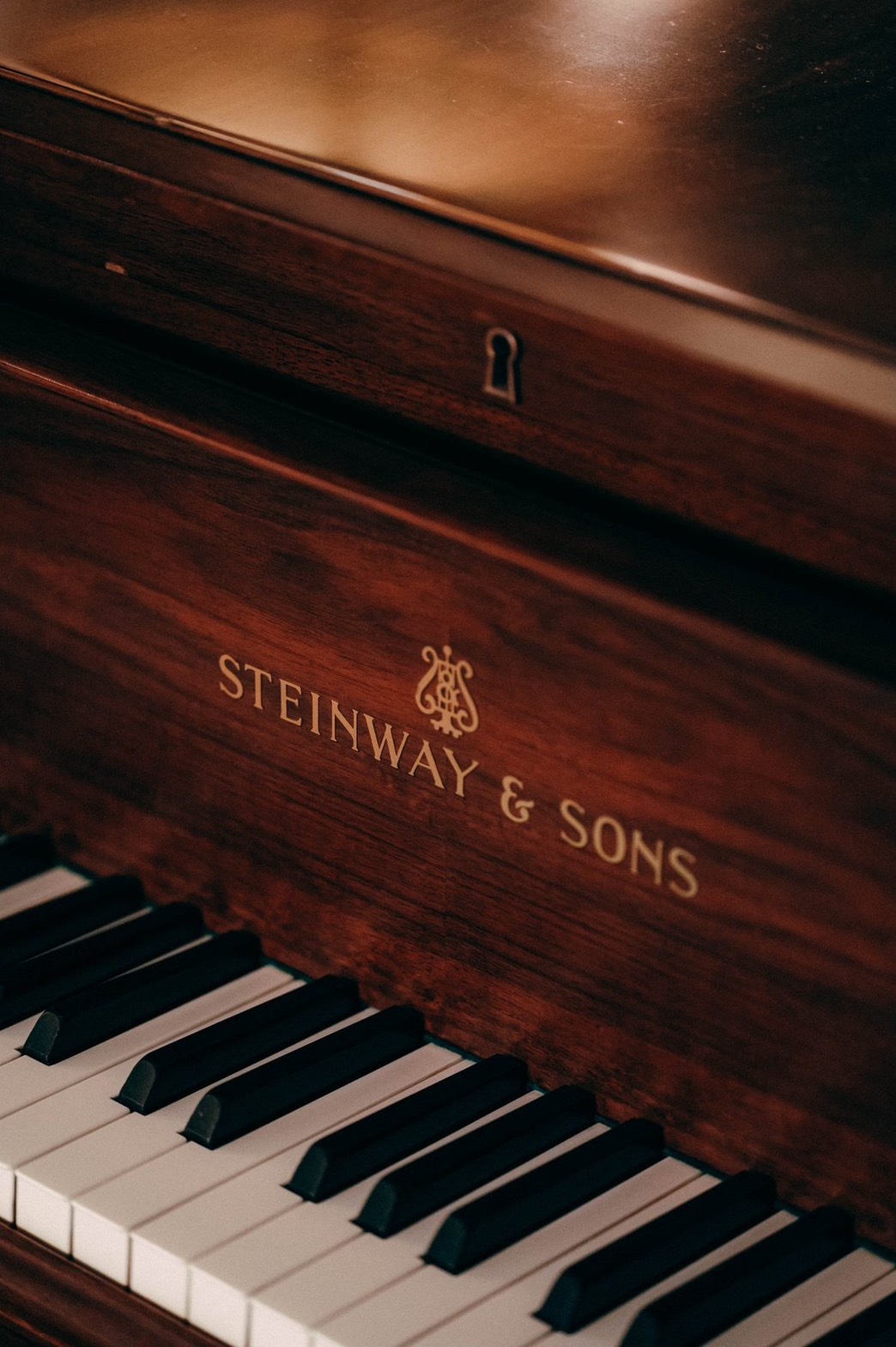 Steinway & Sons ピアノ